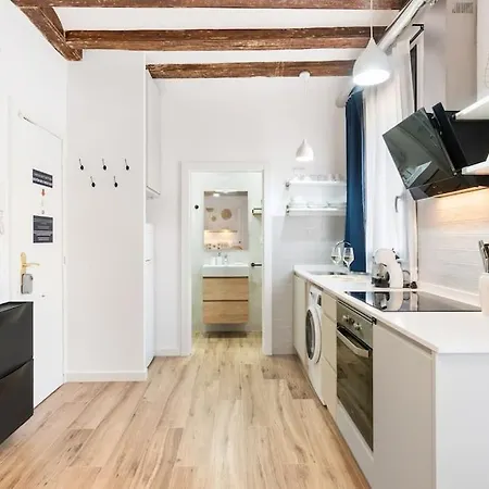 Almirall 32 Apartment